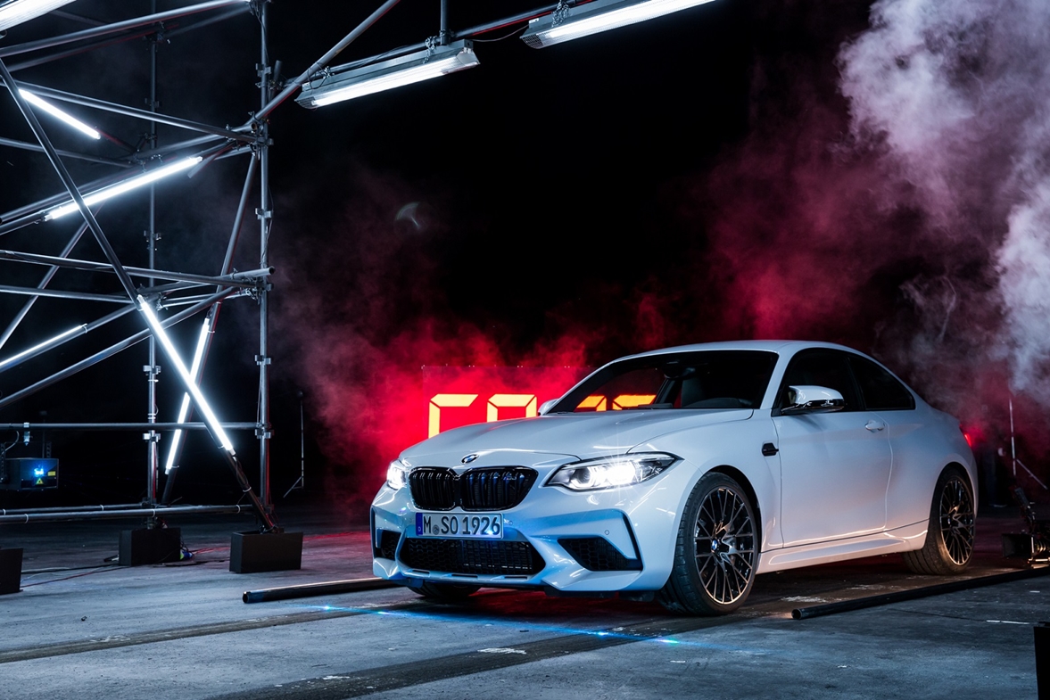 سيارة BMW M2 Competition تسعى إلى تحطيم الأرقام القياسية